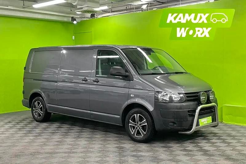 Käytetty VW T6 Classicline 114 HP (83 kW) 2015 Hopea / harmaa Van
