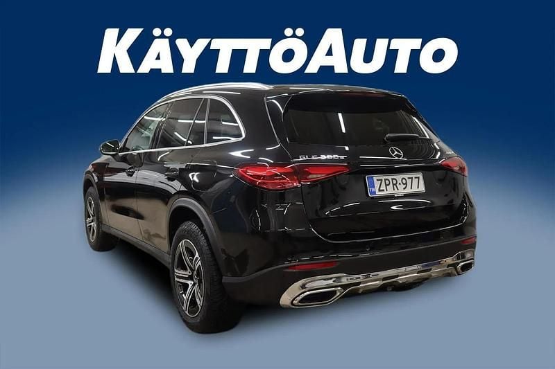 Käytetty Mercedes GLC300e Business 313 HP (230 kW) 2026 Musta