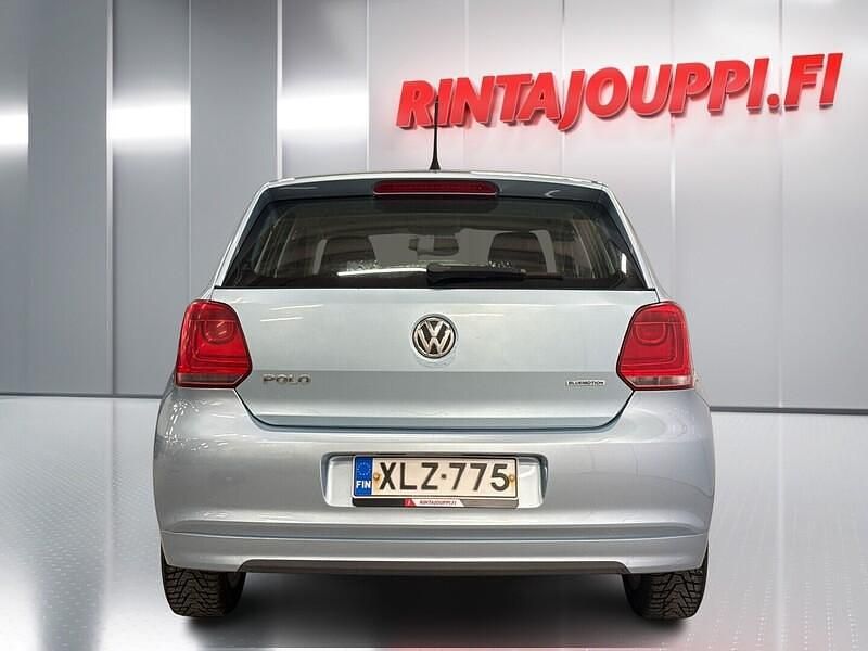 Käytetty VW Polo 75 HP (55 kW) 2012 Sininen Viistoperä