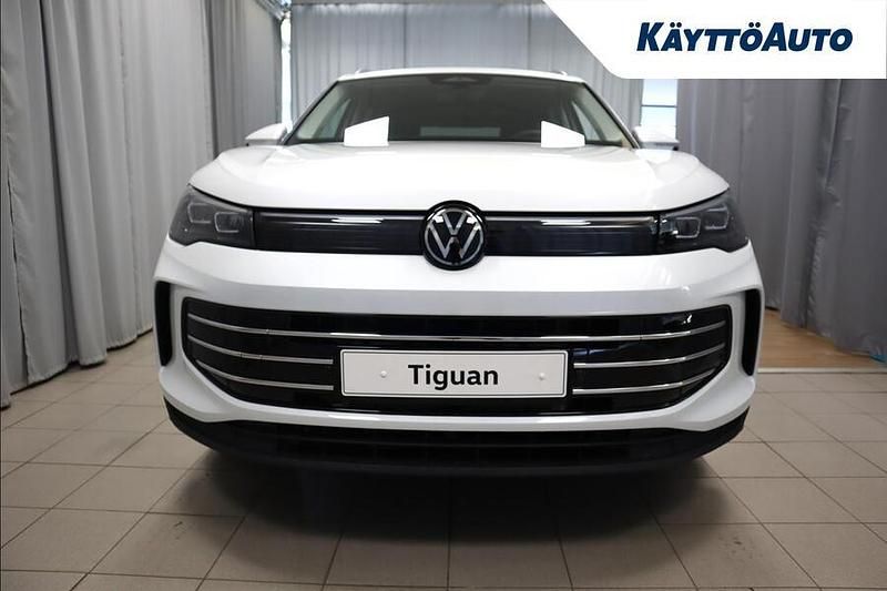 Käytetty VW Tiguan Elegance 204 HP (150 kW) 2025 Oryxweiss Katumaasturi