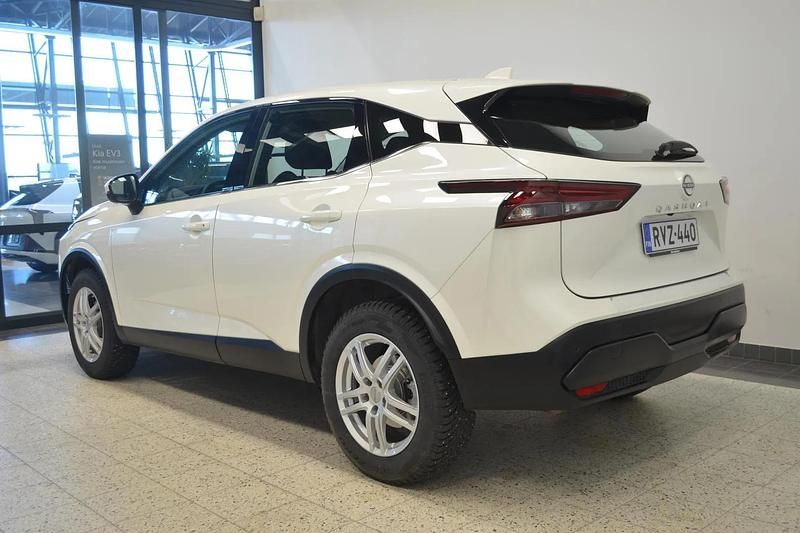 Käytetty Nissan Qashqai Acenta 158 HP (116 kW) 2024 Valkoinen Katumaasturi