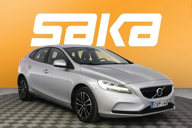 Käytetty Volvo V40 Business Edition 120 HP (88 kW) 2017 Viistoperä