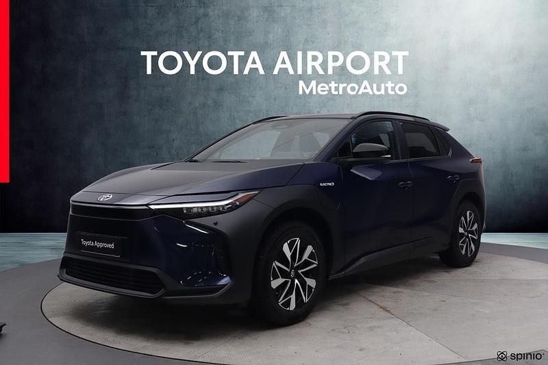 Käytetty Toyota bZ4X Edition 2023 Sininen Katumaasturi