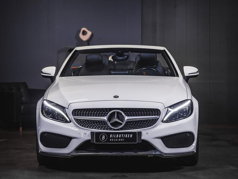 Käytetty Mercedes C180 AMG 156 HP (114 kW) 2017 Avoauto