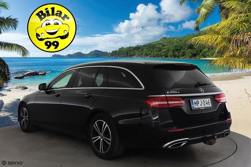 Käytetty Mercedes E200 Business 160 HP (117 kW) 2021 Farmari