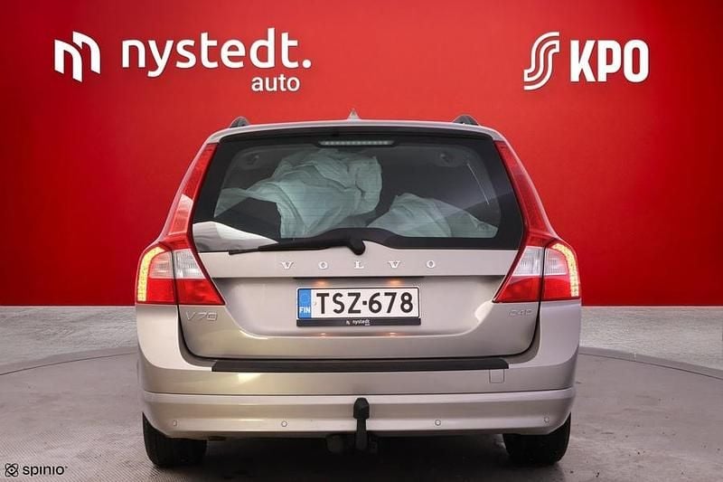 Käytetty Volvo V70 Momentum 175 HP (128 kW) 2010 Farmari