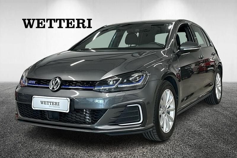 Käytetty VW Golf VII GTE 204 HP (150 kW) 2020 Viistoperä