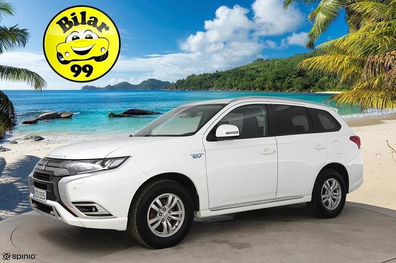 Käytetty Mitsubishi Outlander P-HEV Instyle 135 HP (99 kW) 2019 Katumaasturi