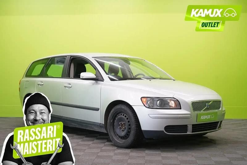 Käytetty Volvo V50 Kinetic 125 HP (91 kW) 2004 Hopea / harmaa Farmari