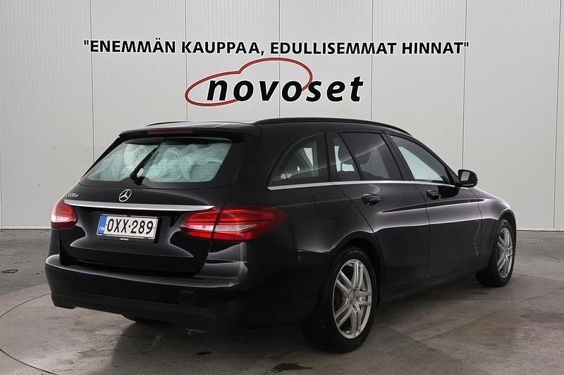 Käytetty Mercedes C220 Business 170 HP (125 kW) 2017 Musta Farmari