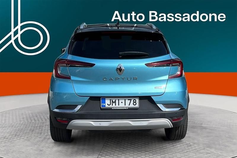Käytetty Renault Captur Intens 92 HP (67 kW) 2021 Katumaasturi