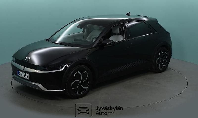 Musta Käytetty 2024 Hyundai Ioniq 5 Premium Katumaasturi | 39 900 € - Kuva 1/4