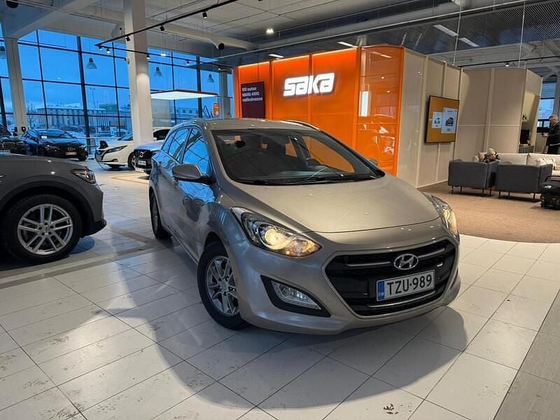 Käytetty Hyundai i30 Comfort 135 HP (99 kW) 2016 Farmari