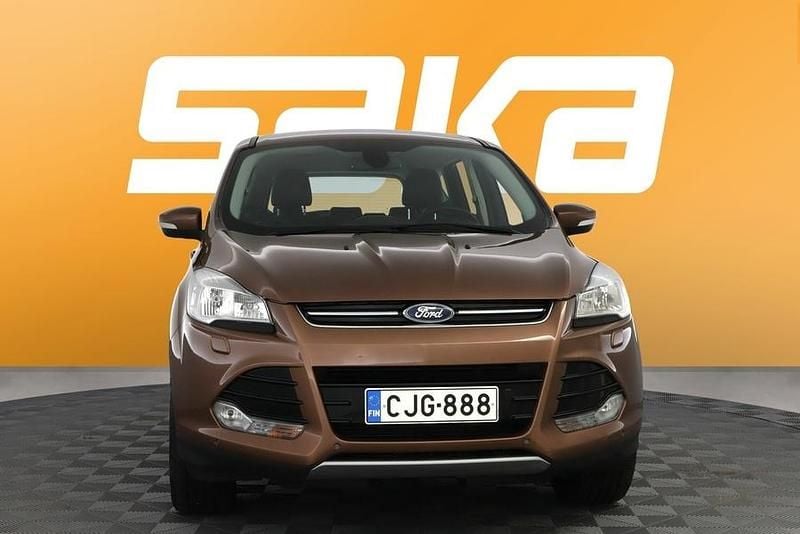 Käytetty Ford Kuga Titanium 150 HP (110 kW) 2015 Katumaasturi