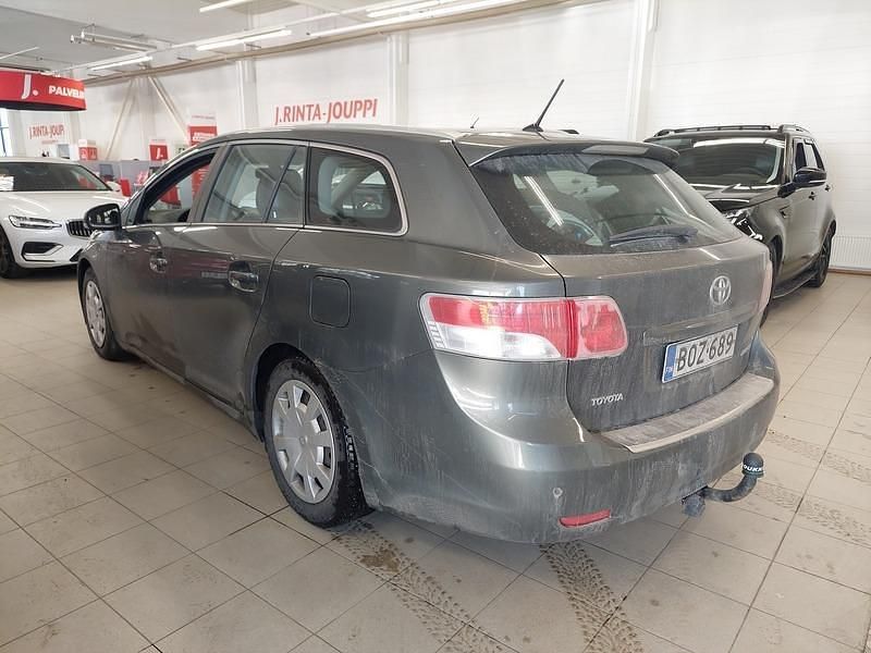 Käytetty Toyota Avensis Sol 147 HP (108 kW) 2009 Farmari