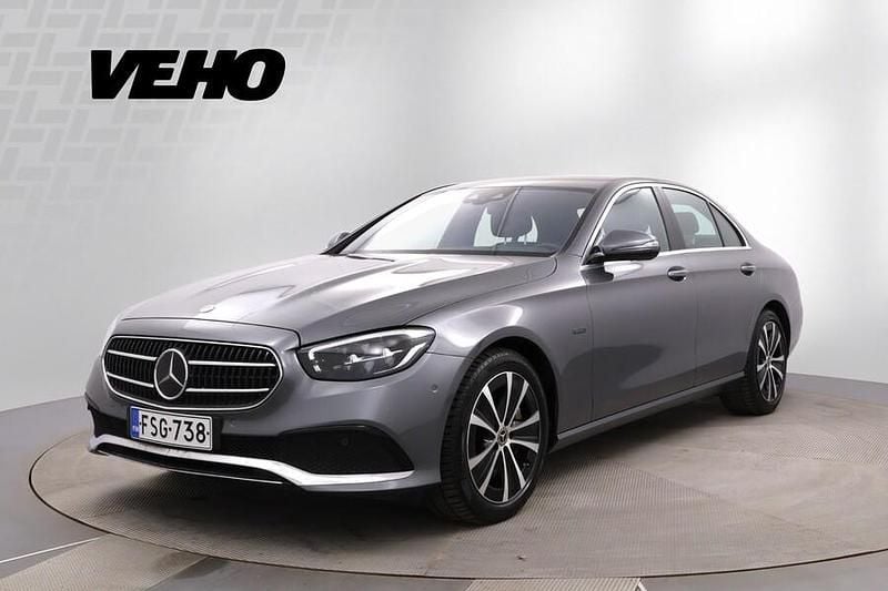 Harmaa Käytetty 2020 Mercedes E300 Avantgarde Sedan | 33 900 € (Hyvä tarjous) - Kuva 1/4