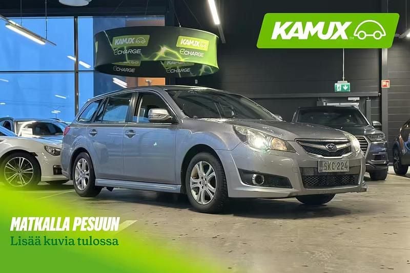 Hopea / harmaa Käytetty 2010 Subaru Legacy Sedan | 9 870 € - Kuva 1/4