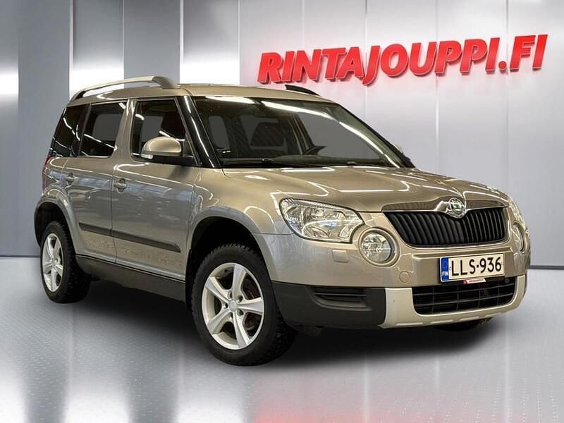 Käytetty Skoda Yeti Adventure 105 HP (77 kW) 2013 Ruskea Katumaasturi