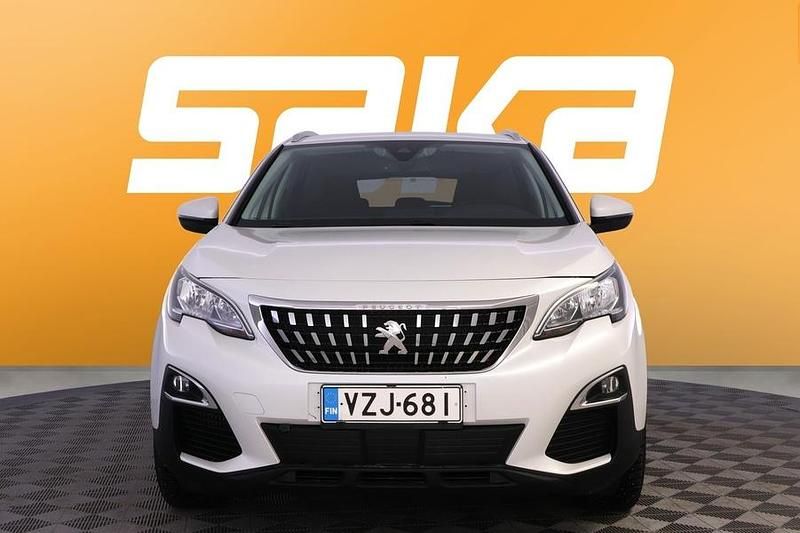 Käytetty Peugeot 3008 Active 120 HP (88 kW) 2017 Katumaasturi