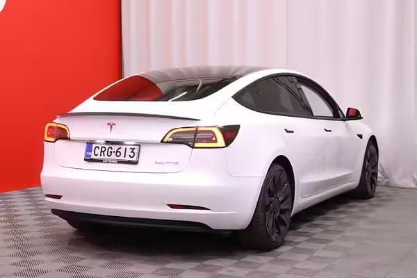 Käytetty Tesla Model 3 366 kW (498 HP) 2020 Sedan