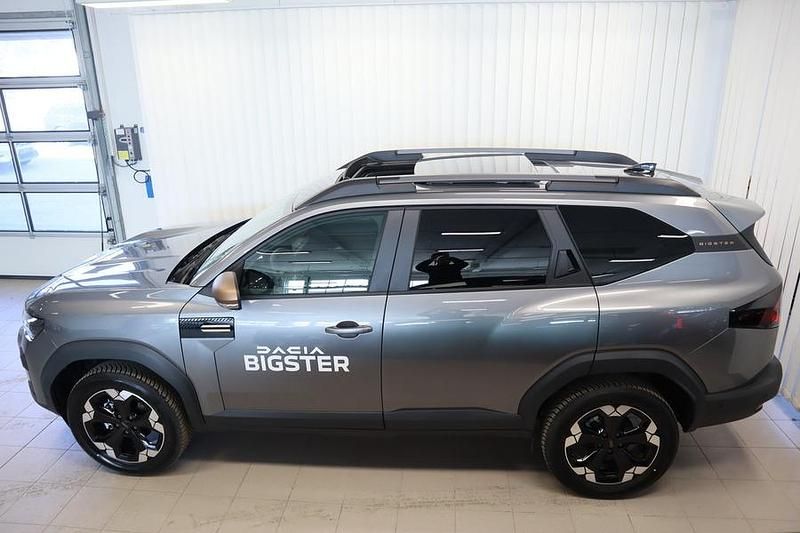 Käytetty Dacia Bigster Extreme 131 HP (96 kW) 2025 Harmaa Katumaasturi
