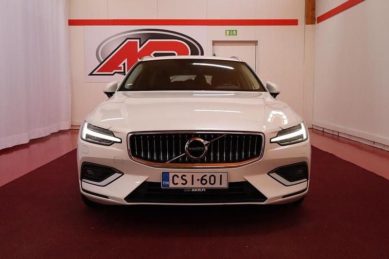 Käytetty Volvo V60 Inscription 150 HP (110 kW) 2018 Farmari