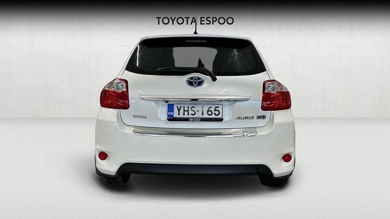 Käytetty Toyota Auris Hybrid Plus 99 HP (72 kW) 2011 Viistoperä