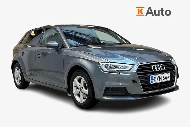 Käytetty Audi A3 Sportback Business 116 HP (85 kW) 2017 Harmaa Viistoperä