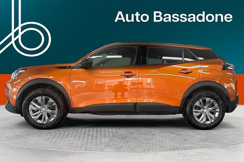 Käytetty Peugeot e-2008 Active 100 kW (136 HP) 2023 Katumaasturi