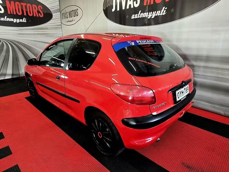 Käytetty Peugeot 206 75 HP (55 kW) 2000 Viistoperä