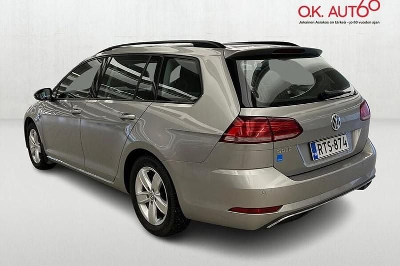 Käytetty VW Golf VII Comfortline 110 HP (80 kW) 2018 Harmaa Farmari