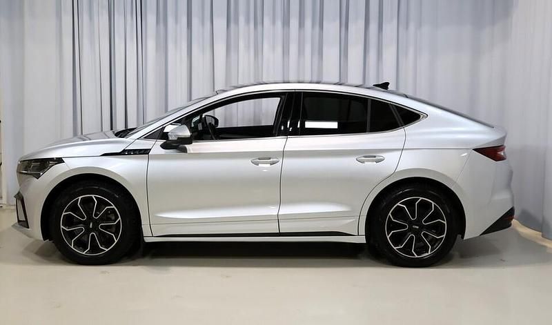 Käytetty Skoda Enyaq iV Business Line 210 kW (286 HP) 2025 Harmaa Katumaasturi