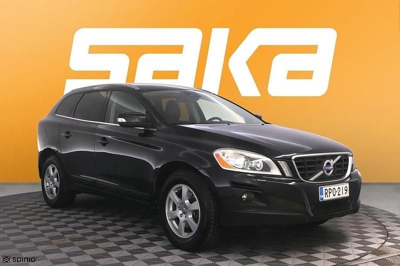 Käytetty 2010 Volvo XC60 Summum Katumaasturi | 11 700 € (Perustarjous) - Kuva 1/3