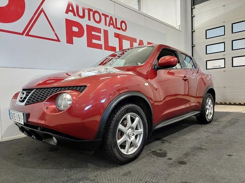 Käytetty Nissan Juke Acenta 117 HP (86 kW) 2012 Punainen Katumaasturi