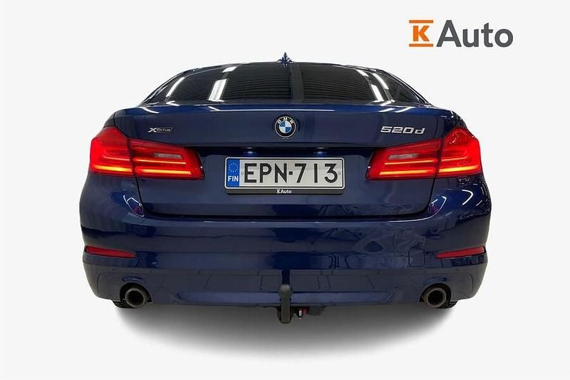 Käytetty BMW 520 190 HP (139 kW) 2018 Sininen Sedan