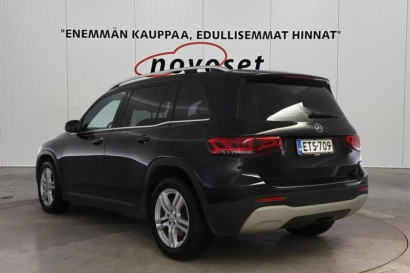 Käytetty Mercedes GLB200 Business 150 HP (110 kW) 2021 Musta Katumaasturi