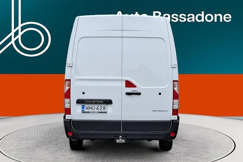 Käytetty Renault Master 150 HP (110 kW) 2022 Van