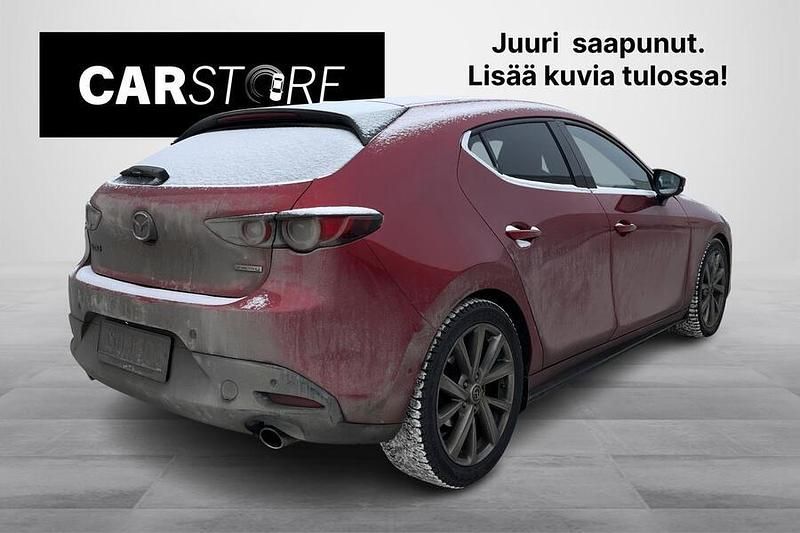 Käytetty Mazda 3 Luxury 122 HP (89 kW) 2019 Viistoperä