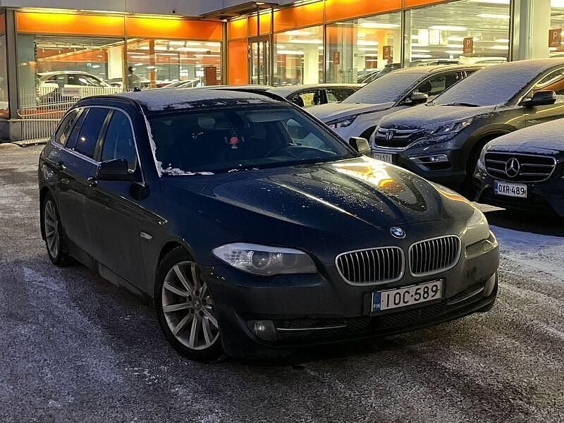 Käytetty 2012 BMW 520 Farmari | 8 990 € (Perustarjous) - Kuva 1/4
