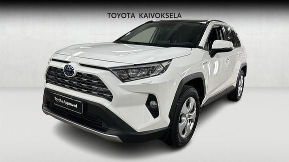 Valkoinen Käytetty 2021 Toyota RAV4 Active Katumaasturi | 34 490 € (Perustarjous) - Kuva 1/4