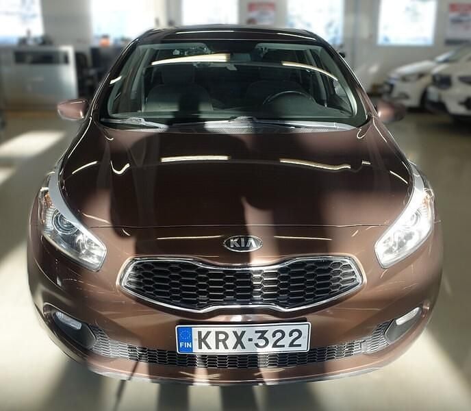 Käytetty Kia Ceed LX 99 HP (72 kW) 2014 Viistoperä