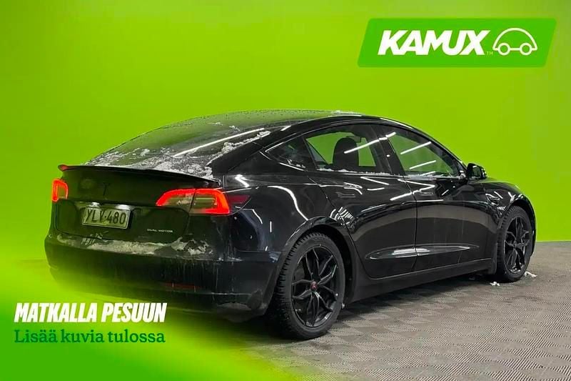 Käytetty Tesla Model 3 324 kW (441 HP) 2019 Musta Sedan