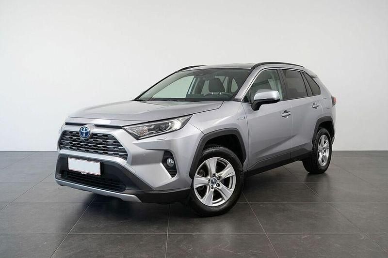 Harmaa Käytetty 2020 Toyota RAV4 Katumaasturi | 31 490 € (Perustarjous) - Kuva 1/3