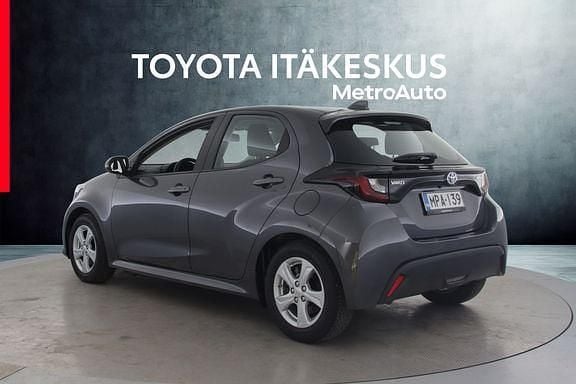 Käytetty Toyota Yaris Active 114 HP (83 kW) 2023 Harmaa Viistoperä