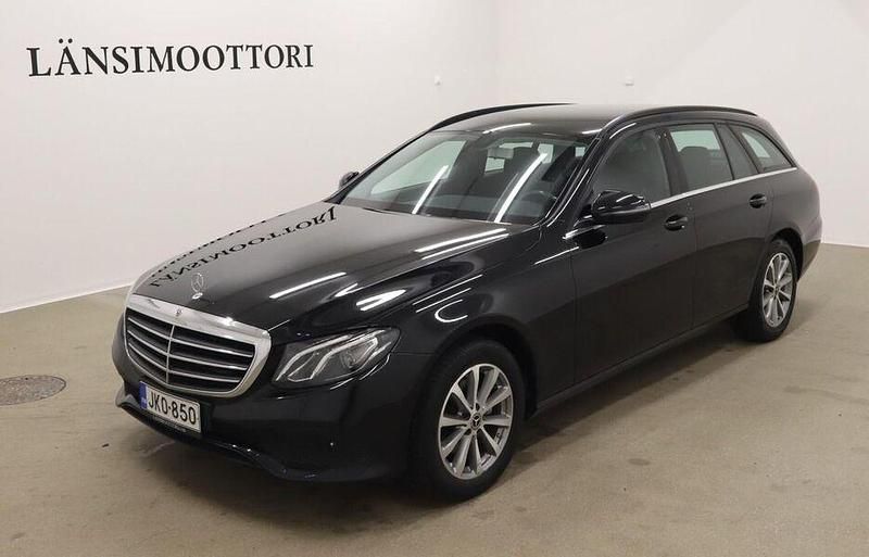Käytetty 2017 Mercedes E220 Business Farmari | 16 990 € (Supertarjous) - Kuva 1/4