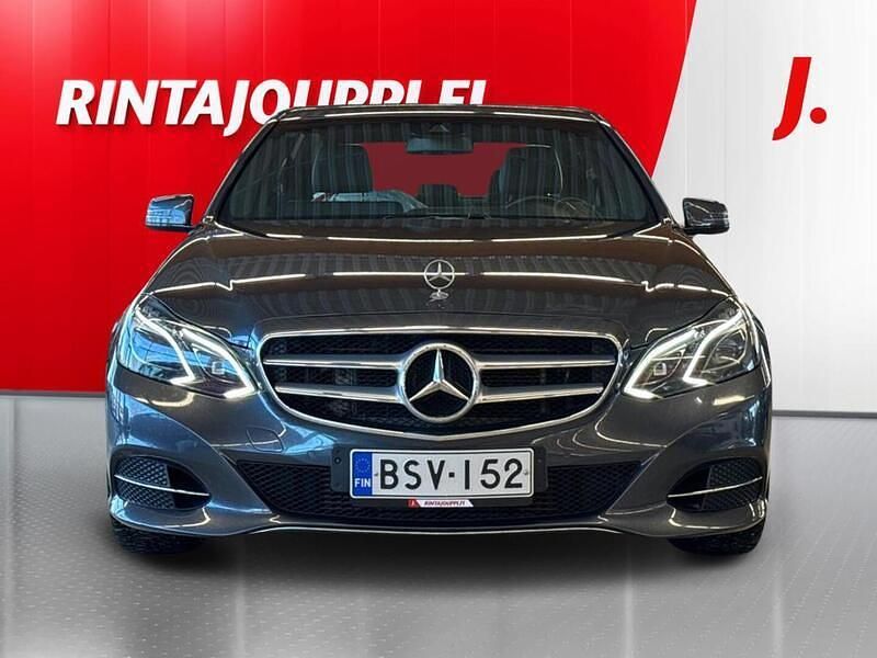 Käytetty Mercedes E220 Business 170 HP (125 kW) 2015 Harmaa Sedan