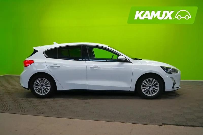 Käytetty Ford Focus Titanium 125 HP (91 kW) 2019 Valkoinen Sedan
