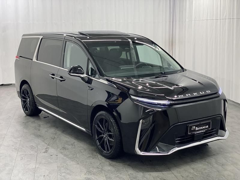 Käytetty Maxus MIFA 9 180 kW (245 HP) 2023 Musta Tila-auto