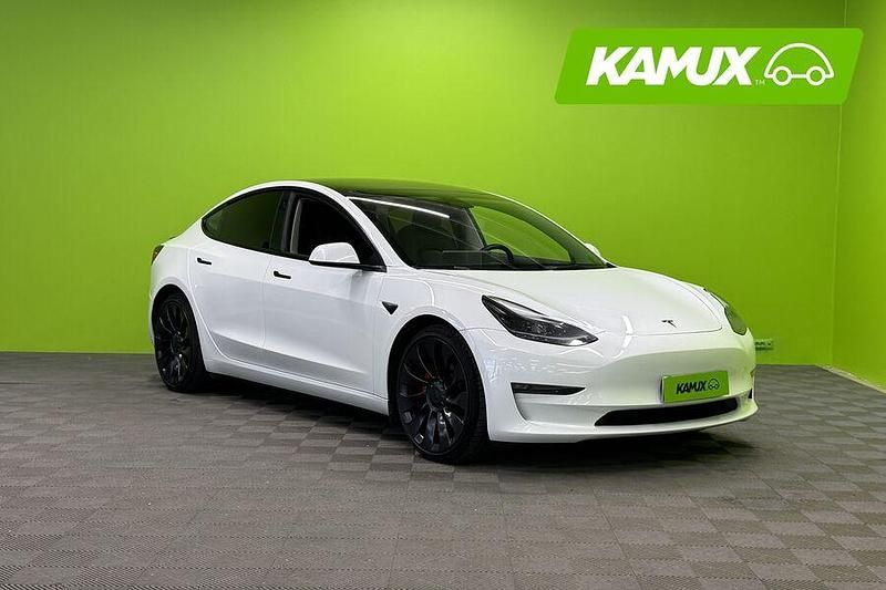 Käytetty 2022 Tesla Model 3 Performance Sedan | 28 690 € (Perustarjous) - Kuva 1/3
