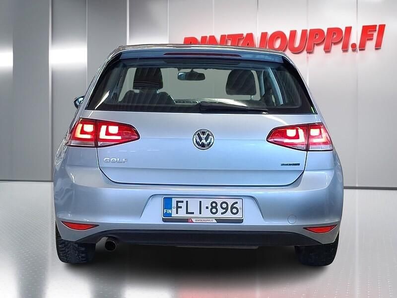 Käytetty VW Golf VII Comfortline 110 HP (80 kW) 2014 Sininen Viistoperä